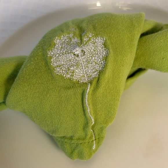 SET OF 6 VINTAGE LIME GREEN EMBROIDERED  SOFT CLOTH NAPKINS- RARELY USED - 18X18 - Picture 4 of 15